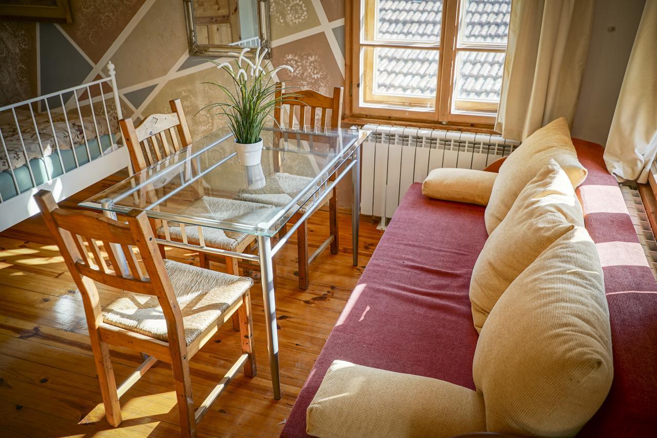 Rooster House Hotell Veliko Tŭrnovo Eksteriør bilde
