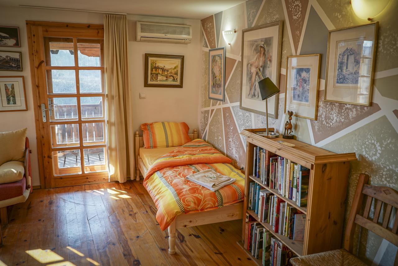 Rooster House Hotell Veliko Tŭrnovo Eksteriør bilde