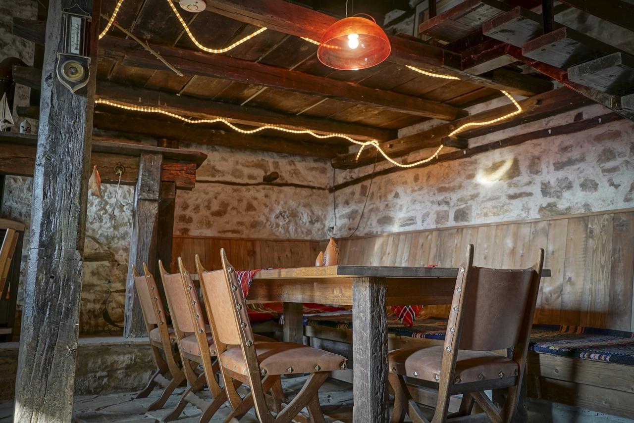 Rooster House Hotell Veliko Tŭrnovo Eksteriør bilde